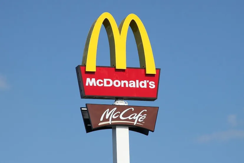 1280px mcdonalds logo targwek cc by sa 30 crusier e1545679688595