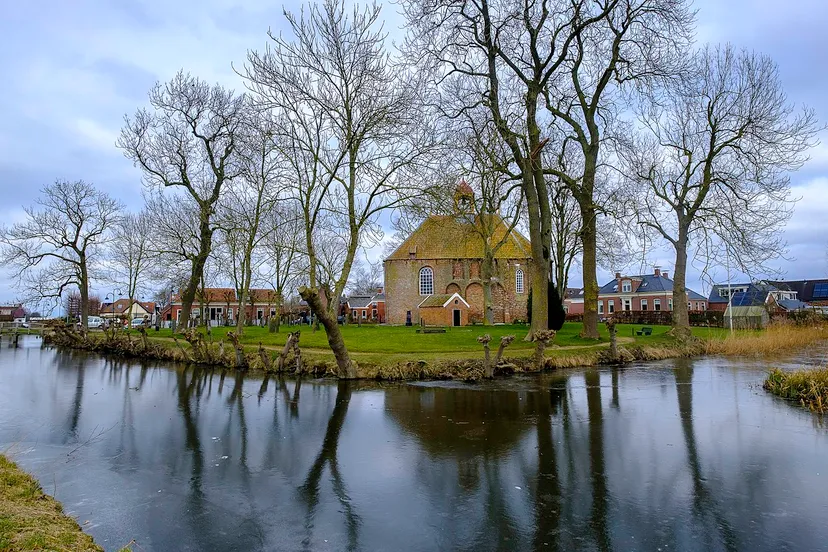 1280px thesinge kloosterkerk cc by sa 40 hardscarf