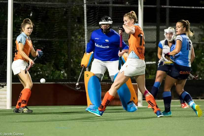 20170929 b9a2795 de strafcorner van ghhc wordt gestopt door de keeper van hurley