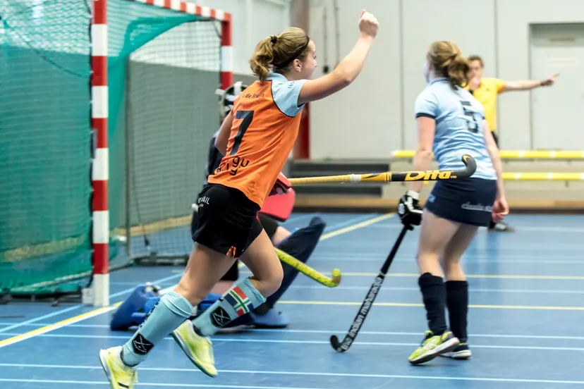 20171217 b9a8121 foto 121 klaartje de bruijn heeft net de 4 1 gescoord tegen nijmegen e1513538214258