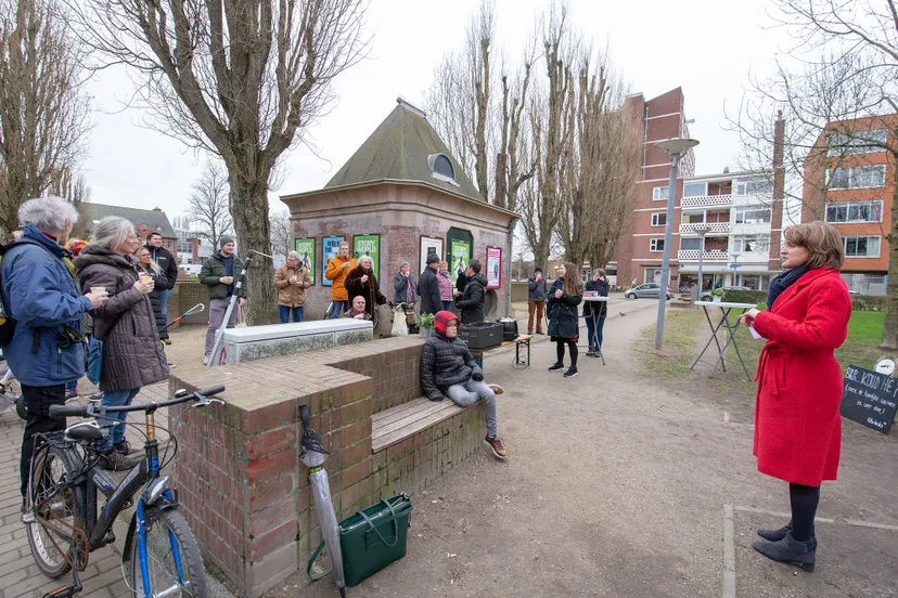 274001306 251323667175633 3568310651468201248 n onthulling bouwbord linnaeusplein oosterparkwijk