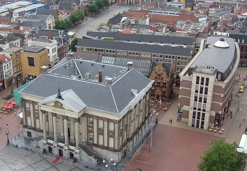 800px view from the martini tower cc by sa 25 mvasquez view from the martini tower e1435388970975