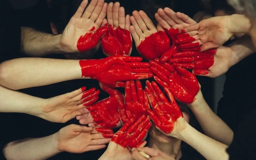 adult 1846428 1920 915x518 pesten image by pexels from pixabay