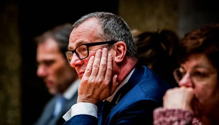 alders geeft er de brui aan in groningen 715x408