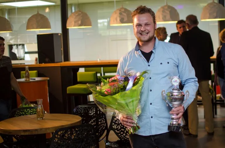 alfa uitblinker nathan bakker