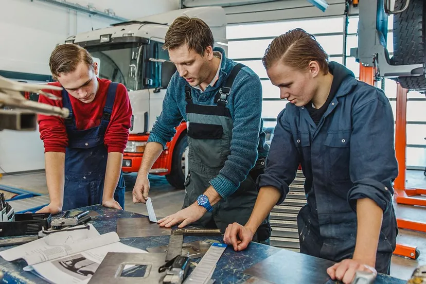 autoschadehersteller niv2 1 voertuigentechniek automotivelogistiek 1