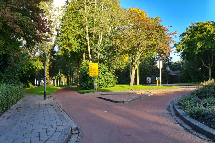bakboordswal fietspad