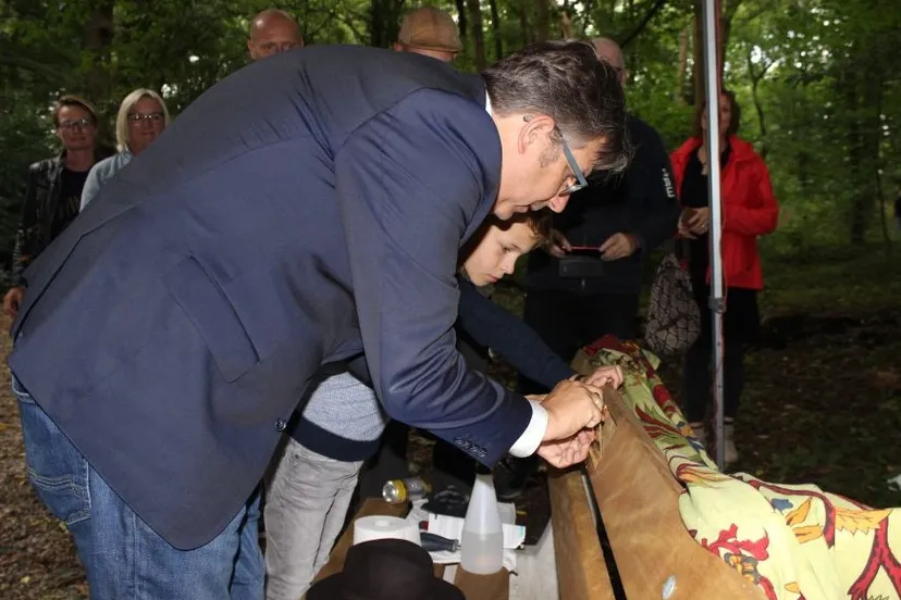 bankje 01 wijkcomit helpman sterrebos live