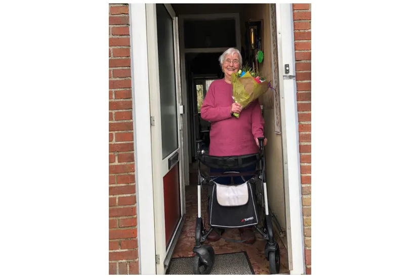 bloemen 50 jaar wonen nijestee