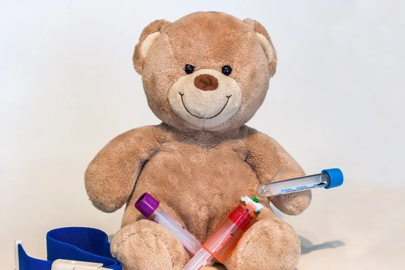 blood collection material blood collection tube cannula tube holder sterile vacuum blood collection tube needle 1203224jpgd knuffelbeer teddy bear hospital e1557689962238