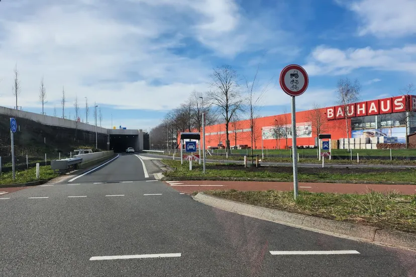 bornholmstraat tunnel bauhaus