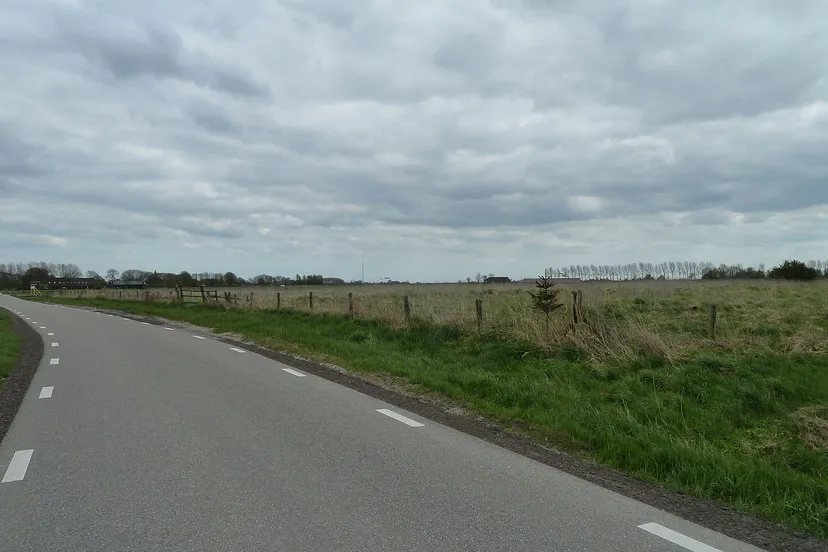 bouwerschap voormalig kleigat zwembad vuilstort woltersum voormalige vuilstort aan de bouwerschapweg cc by sa 30 hardscarf