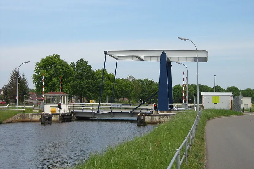 brug winschoterdiep scheemda cc by sa 30 leroc wikipedia commons