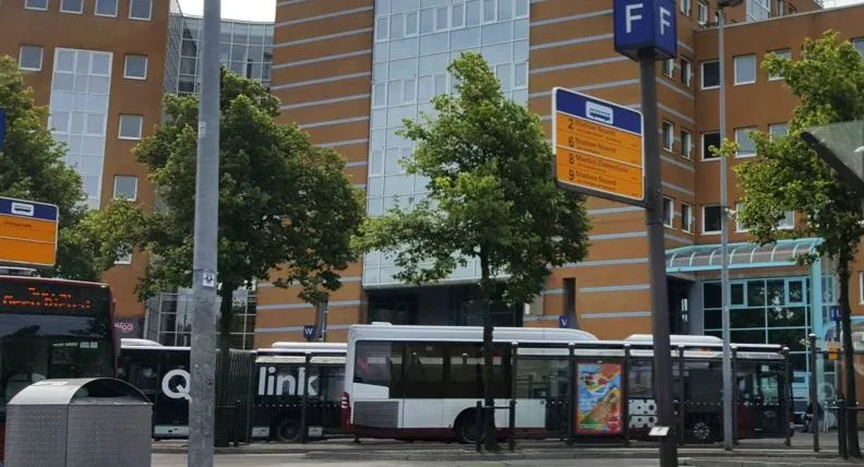 busstation 2 e1504633956633