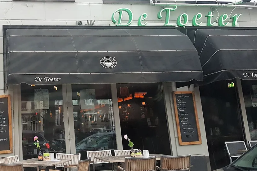 cafe de toeter archief