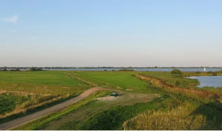 cc by sa 30 wutsje zuidlaardermeer geknipt uit 090806 wikipedia