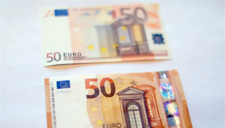 dinsdag nieuw briefje van vijftig in automaat 715x408