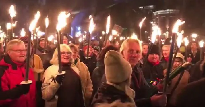 fakkeloptocht samenvatting beeldcitaat you tube rtv noord