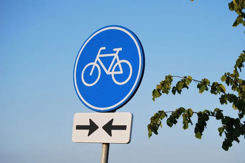 fietspad cc by 40 wikipedia commons 3wegnl