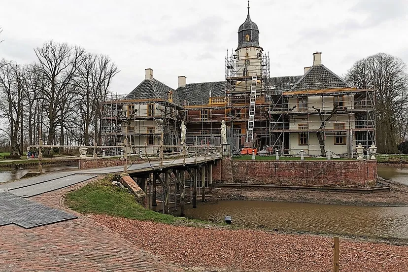 fraelema in de steigers