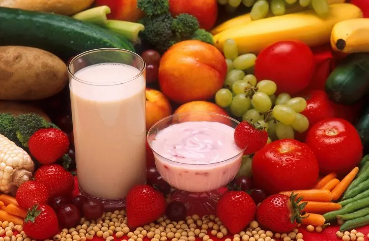 fruits vegetables milk and yogurt 725x474 cc0