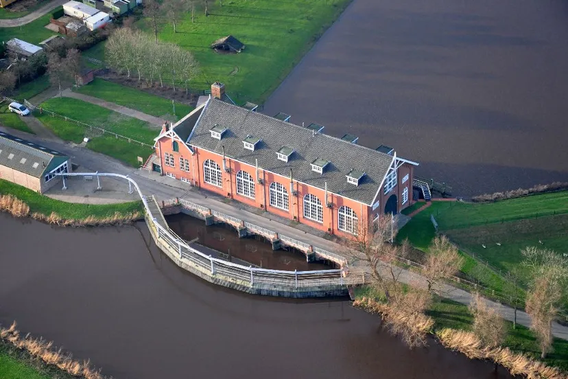 gemaal de waterwolf reitdiep