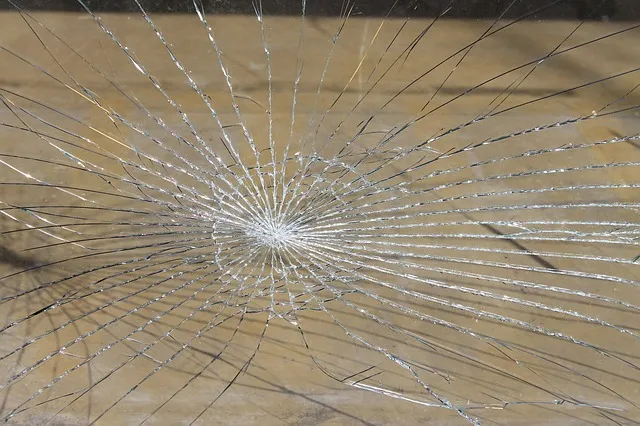 glass breakage 286099 640