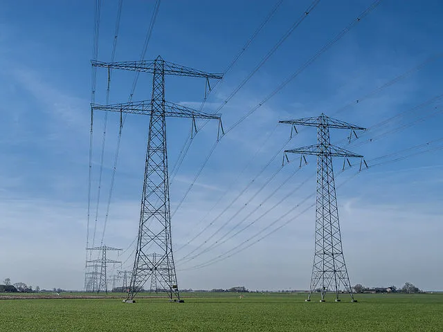 hoogspanningsmastenhoogspanningsmasten cc by sa 30 wikipedia commons baykedevries