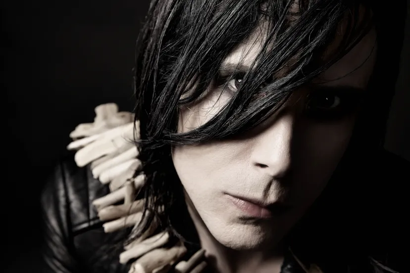 iamx by saryn christina 021