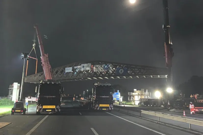 inhijsen brugdeel blauwe stad