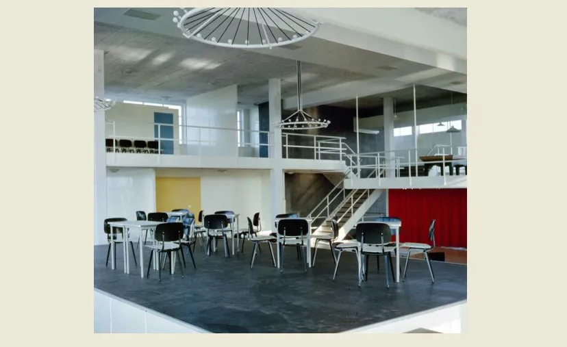 interieur van de rijksluchtvaartschool in eelde