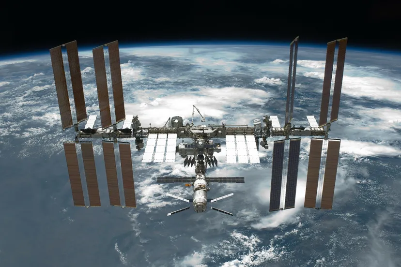 international space station 67647 1920 iss ruimtestation wikiimages via pixabay