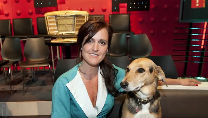 janine abbring nieuwe presentator zomergasten 715x408