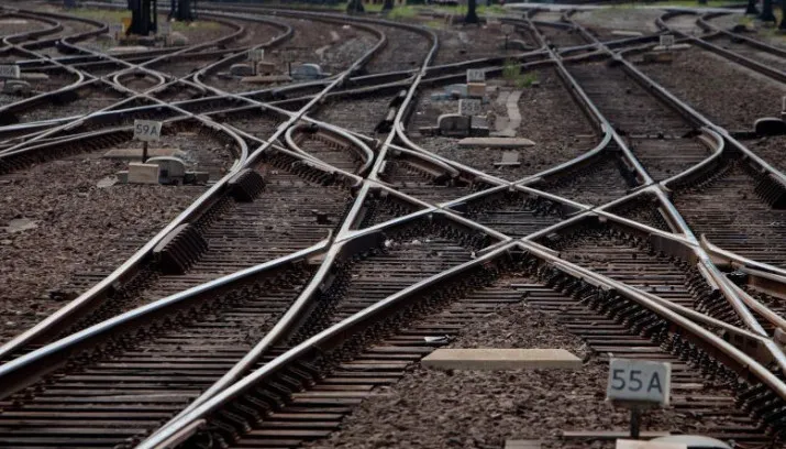 jxd24kcefil6s7muh4fkr7aqq hq sporennsprorailstationnovum 715x408 novum