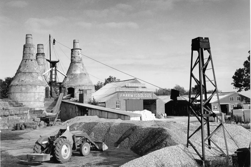 kalkovens garmerwolde kalkovens garmerwolde 1973 foto ma douma collectie groninger archieven
