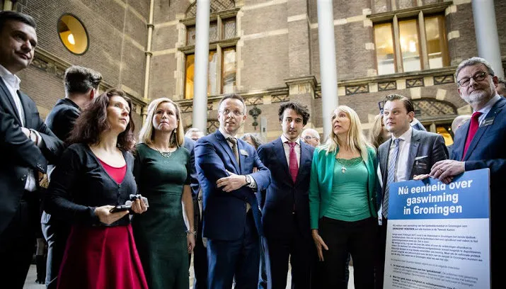 kamer komt gedupeerde groningers tegemoet 715x408