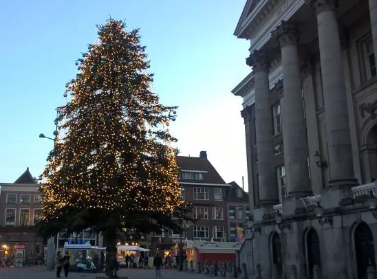 kerstboom gemeentehuis stadhuis1