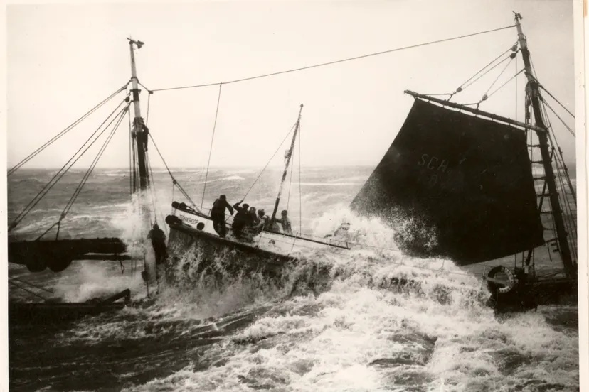 knrm historie redding na scheepsramp sch 102 scheveningen 1938
