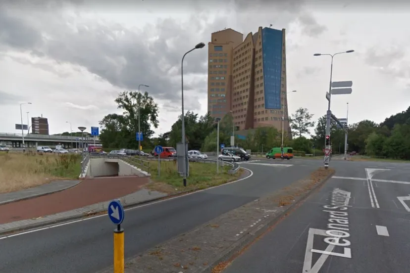 martini plaza leonard springerlaan