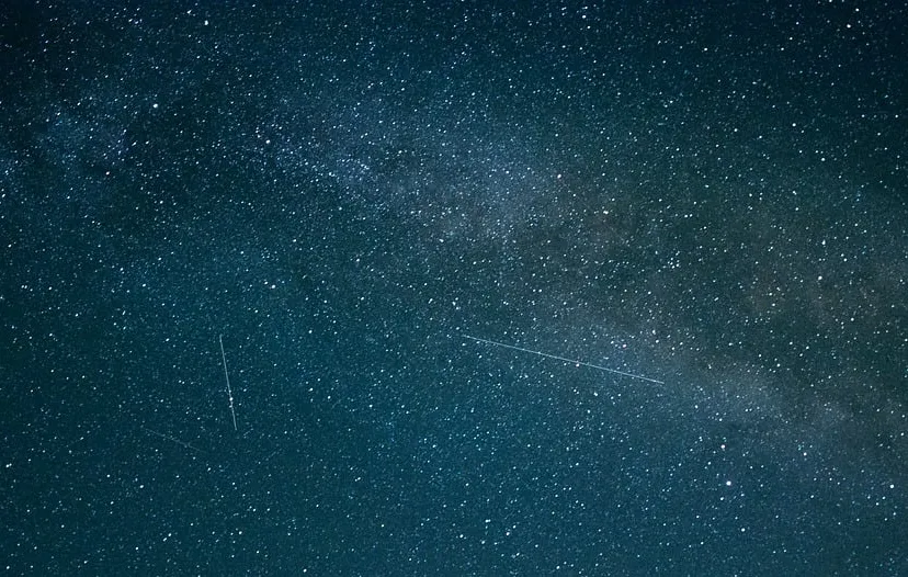 milky way 5294629 1280 vallende sterren