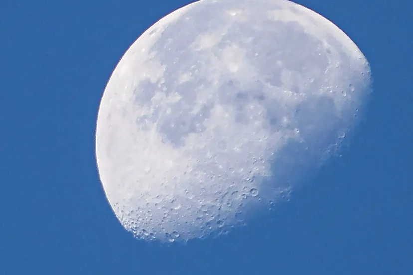 moon daytime moon sky silver moon sky and moon beauty silvery moon 919044jpgd maan