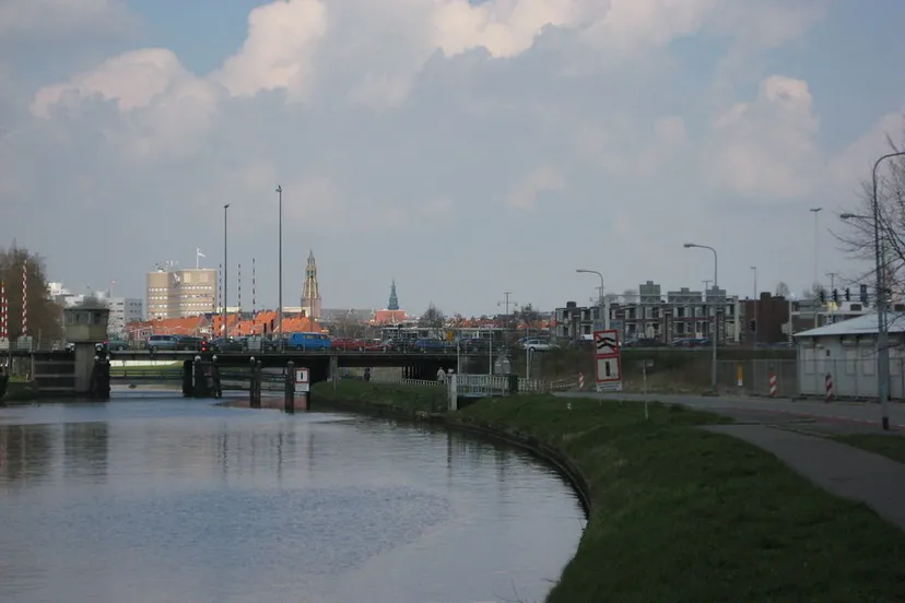 noordwillemskanaal groningen cc by sa 30 lijjccoo wikipedia commons