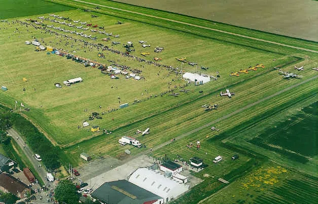 oostwold airport cc by sa 30 wikipeet e1496513882918