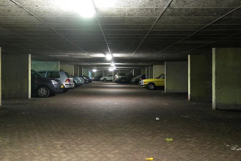 parkeergarage ccby sa 30 wutsje