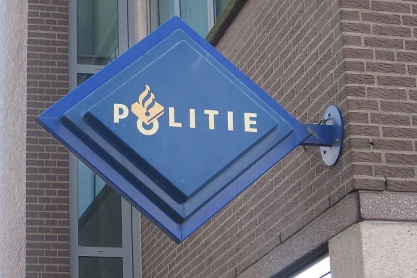 politielogo cc by sa 30 m minderhoud