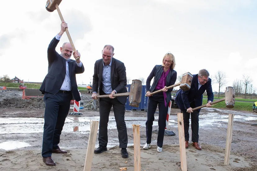 polyganics eerste paal 3 mrt fotograaf toon grobet 1