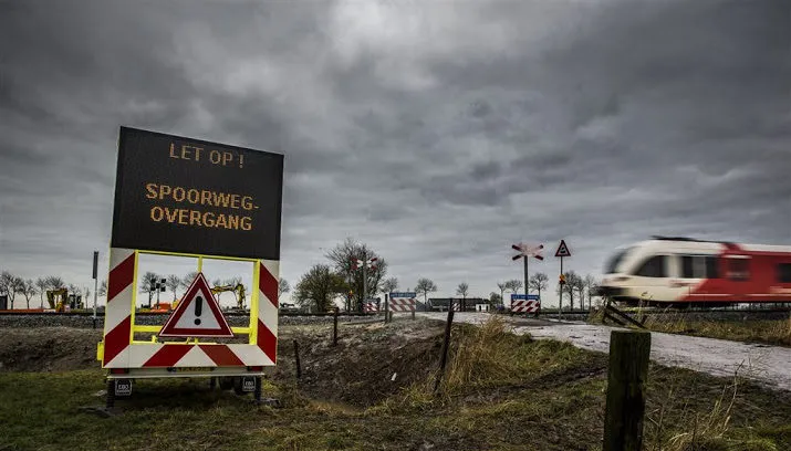 prorail en boer akkoord over noodweg 715x408