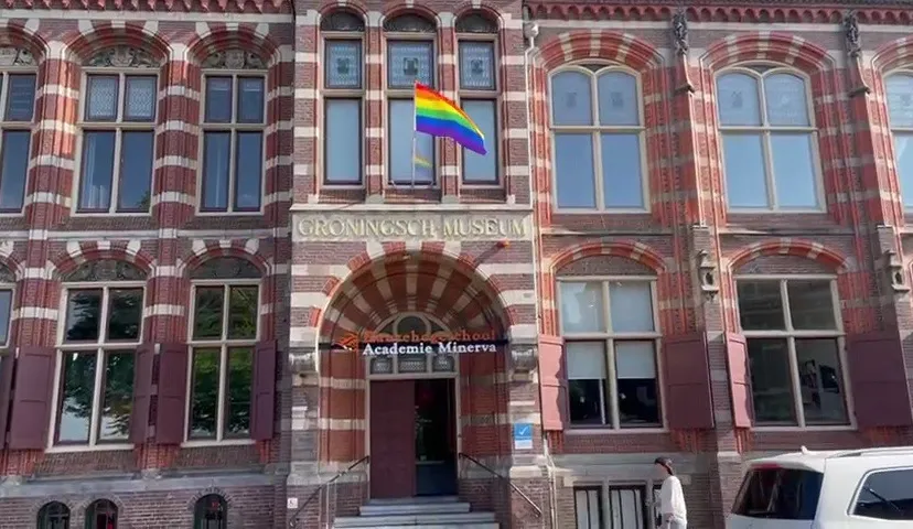 regenboogvlag minerva p hanzehogeschool regenboogvlag bij academie minerva