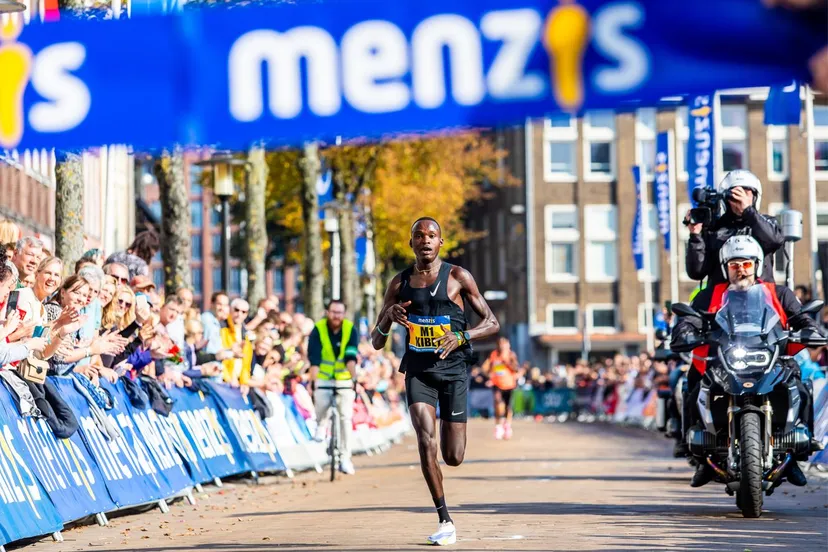 rogers kibet winnaar 4 mijl