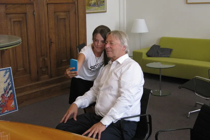 selfie emma en de burgemeester poeziepaleis gem groningen erik brand